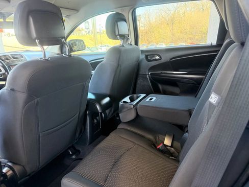 Used 2018 Dodge Journey SE w/ Connectivity Group image 19