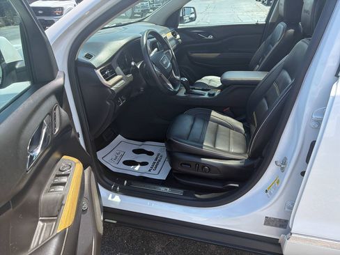 Used 2018 GMC Acadia Denali w/ Technology Package AWD/4WD image 21