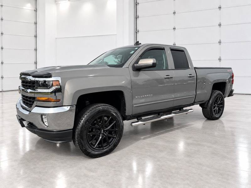 Used 2017 Chevrolet Silverado 1500 LT w/ All Star Edition AWD/4WD image 11