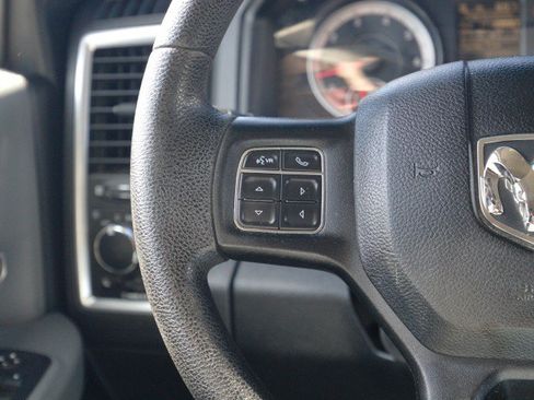 Used 2016 RAM 1500 Classic SLT w/ SLT Plus D←cor Group AWD/4WD image 19