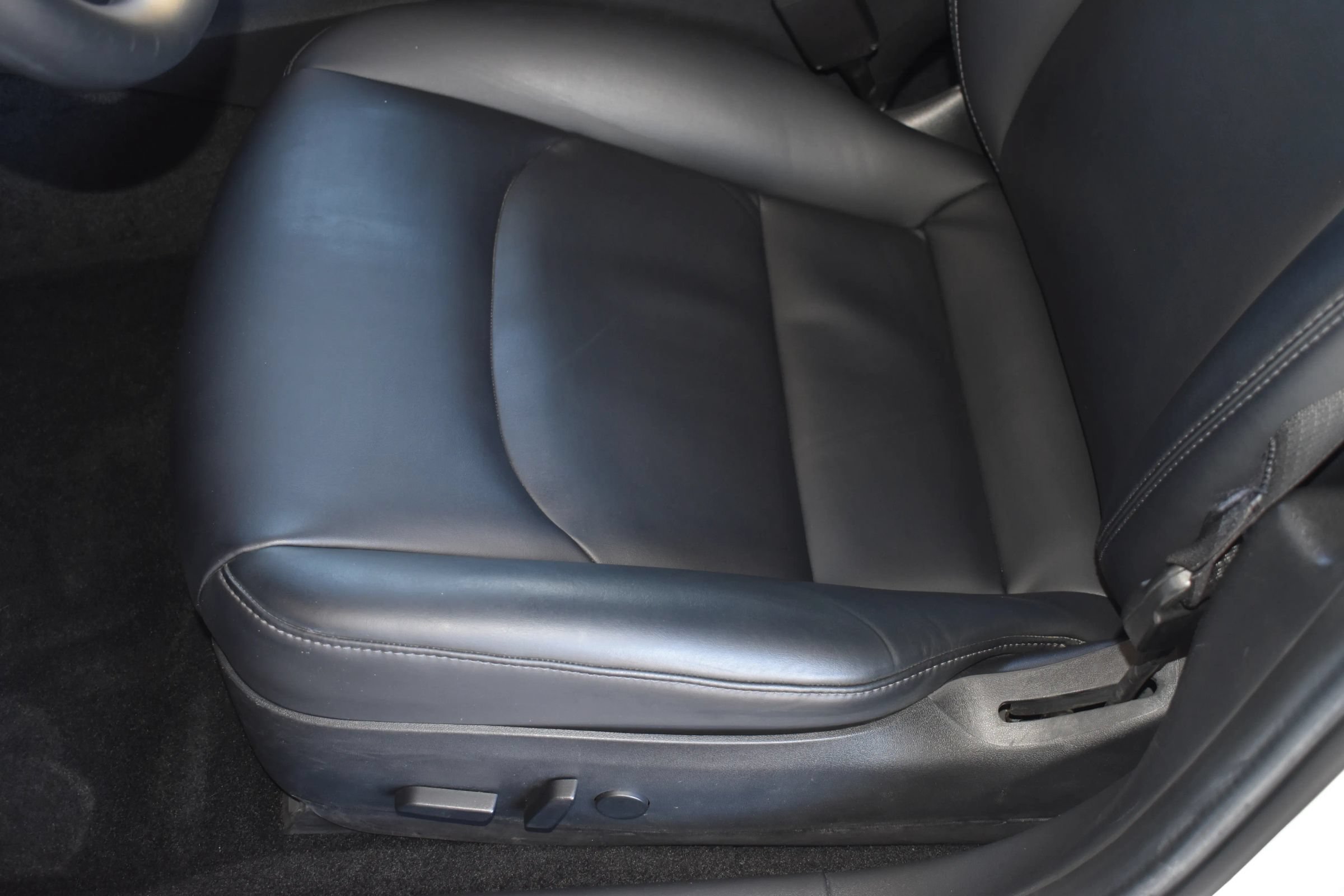 Used 2018 Tesla Model 3 Long Range AWD/4WD image 11