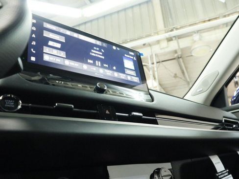 New 2026 Mitsubishi Outlander FWD image 12
