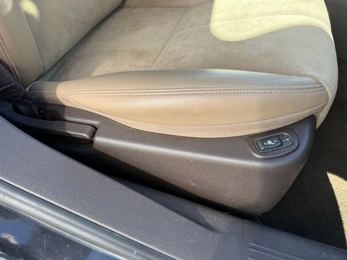 Used 2009 Chevrolet Malibu LT w/ HFV6 Engine Package image 41