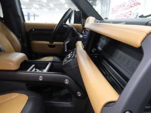 Used 2021 Land Rover Defender 110 X AWD/4WD image 27