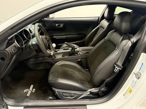 Used 2018 Ford Mustang Shelby GT350 w/ Convenience Package image 17