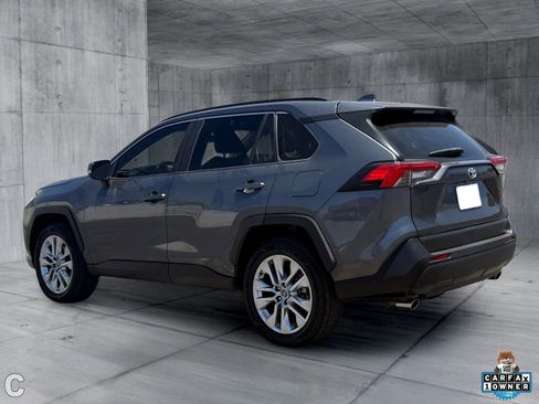 Used 2019 Toyota RAV4 XLE Premium w/ Cold Weather Package AWD/4WD image 4