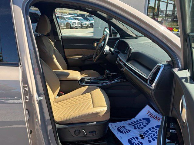 Used 2025 Kia Sorento SX Prestige w/ Olive Brown Leather Package AWD/4WD image 31