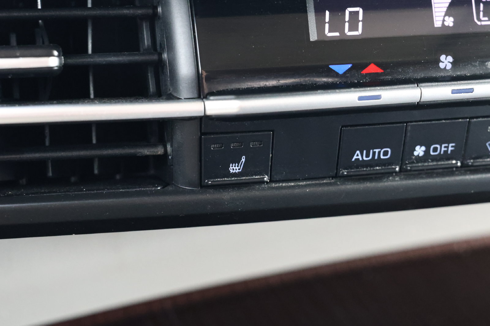 Used 2021 Toyota Sienna XLE FWD image 4