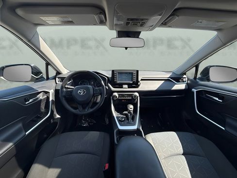 Used 2021 Toyota RAV4 XLE w/ Convenience Package AWD/4WD image 8