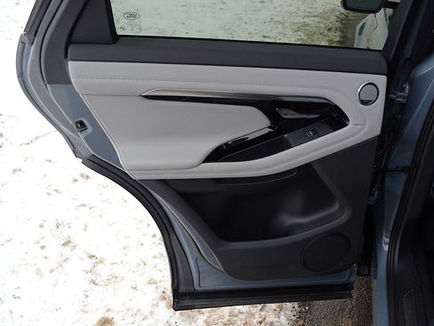 Used 2023 Land Rover Range Rover Evoque R-Dynamic SE image 21