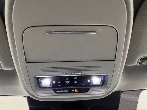 Used 2025 Lincoln Navigator L Reserve image 43