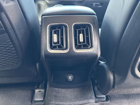 Used 2024 Kia Sorento S FWD image 46