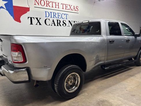 Used 2024 RAM 3500 Tradesman w/ Chrome Appearance Group AWD/4WD image 5