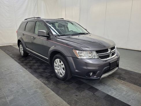 Used 2019 Dodge Journey SE image 13