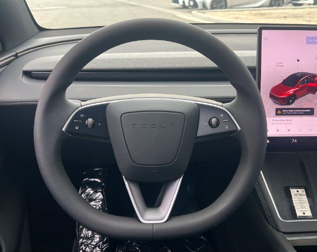Used 2026 Tesla Model Y Long Range AWD/4WD image 34