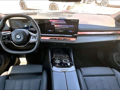 Certified 2024 BMW i5 eDrive40i w/ Premium Package image 15
