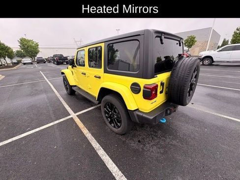 Used 2023 Jeep Wrangler Unlimited Sahara w/ Cold Weather Group AWD/4WD image 9