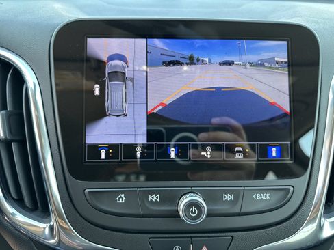 Used 2022 Chevrolet Equinox LT AWD/4WD image 15