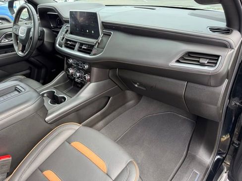 Used 2024 GMC Yukon XL AT4 w/ Technology Package AWD/4WD image 18