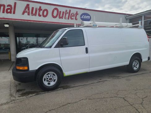 Used 2017 GMC Savana 2500 Extended image 1