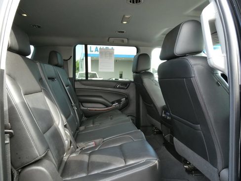 Used 2019 GMC Yukon XL SLT AWD/4WD image 15