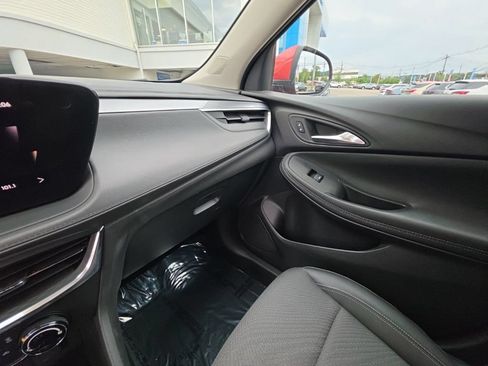 Used 2024 Buick Encore GX Preferred AWD/4WD image 23