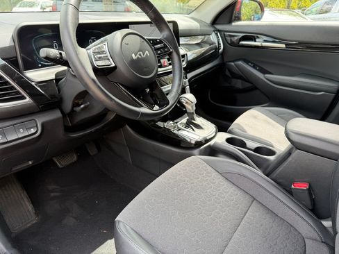 Used 2025 Kia Seltos S FWD image 21