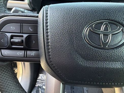 Used 2024 Toyota Tacoma TRD Sport image 19