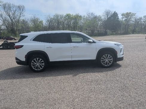 Certified 2025 Buick Enclave Preferred FWD image 6