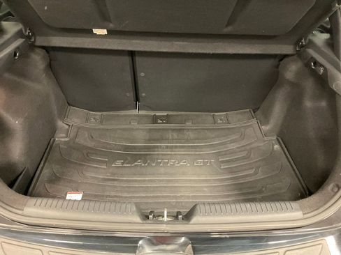 Used 2016 Hyundai Elantra GT FWD image 23