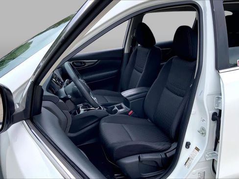 Used 2020 Nissan Rogue S FWD image 8