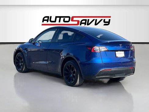 Used 2024 Tesla Model Y Long Range AWD/4WD image 5