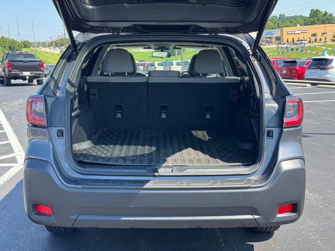Used 2023 Subaru Outback Premium AWD/4WD image 5