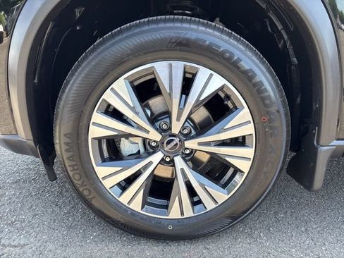 Used 2023 Nissan Rogue SV w/ SV Premium Package AWD/4WD image 14