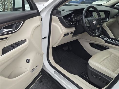 Used 2022 Buick Envision Avenir w/ Technology Package II image 9