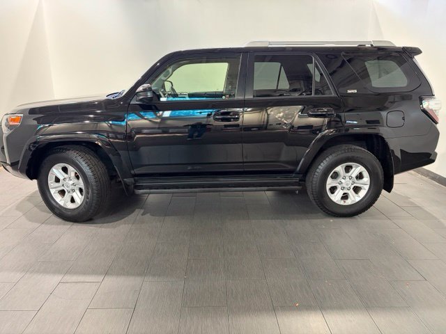 Used 2018 Toyota 4Runner SR5 RWD image 2
