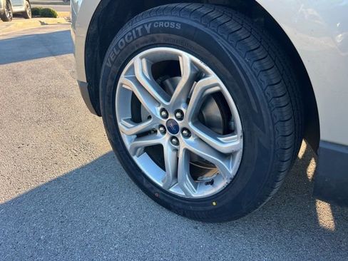 Used 2018 Ford Edge Titanium w/ Equipment Group 301A image 8