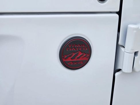 Used 2026 Jeep Wrangler Unlimited Rubicon AWD/4WD image 36