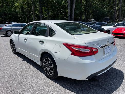 Used 2016 Nissan Altima 2.5 S w/ Power Driver Seat Package image 5