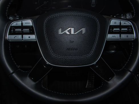 Used 2025 Kia Telluride SX image 12