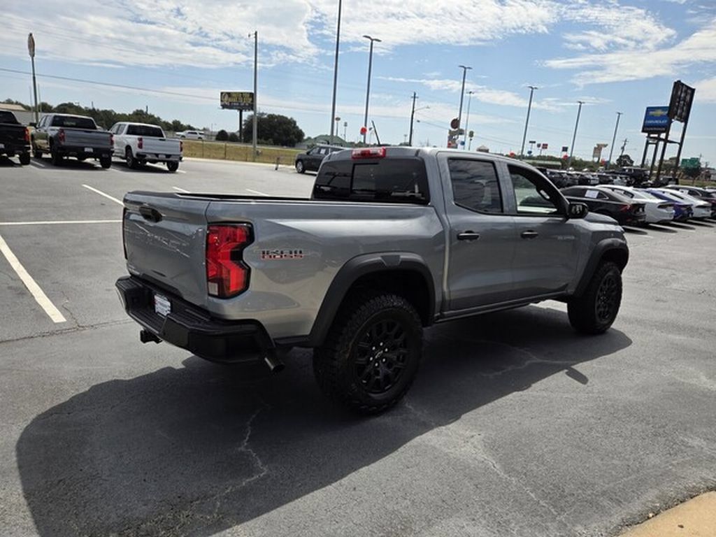 Used 2026 Chevrolet Colorado Trail Boss AWD/4WD image 5