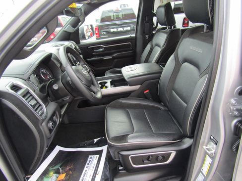 Used 2024 RAM 1500 Laramie image 15