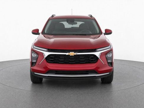 Used 2025 Chevrolet Trax LT w/ Driver Confidence Package FWD image 6