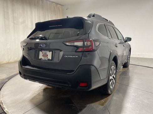 Used 2025 Subaru Outback Premium w/ Popular Package #1A image 7