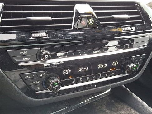 Used 2023 BMW M550i xDrive w/ Executive Package image 17