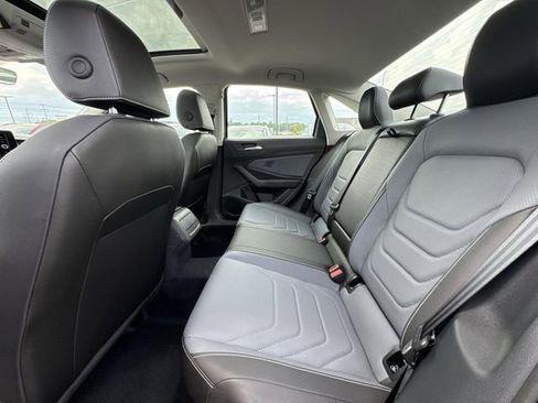 New 2025 Volkswagen Jetta SEL image 9