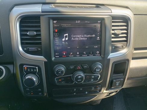 Used 2018 RAM 1500 Big Horn AWD/4WD image 32