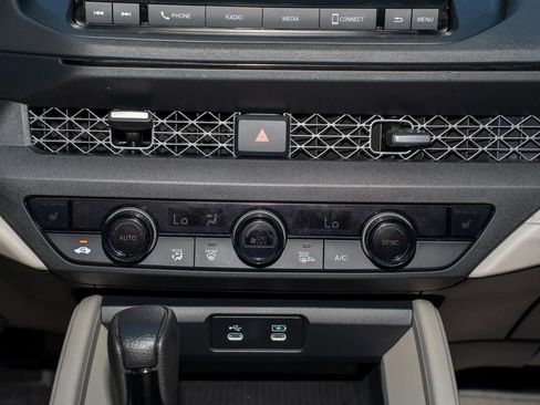 Certified 2023 Honda Accord EX image 25