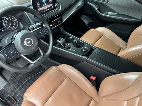 Used 2022 Nissan Rogue SV image 11