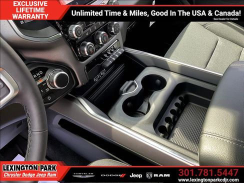 New 2025 RAM 1500 Big Horn AWD/4WD image 8